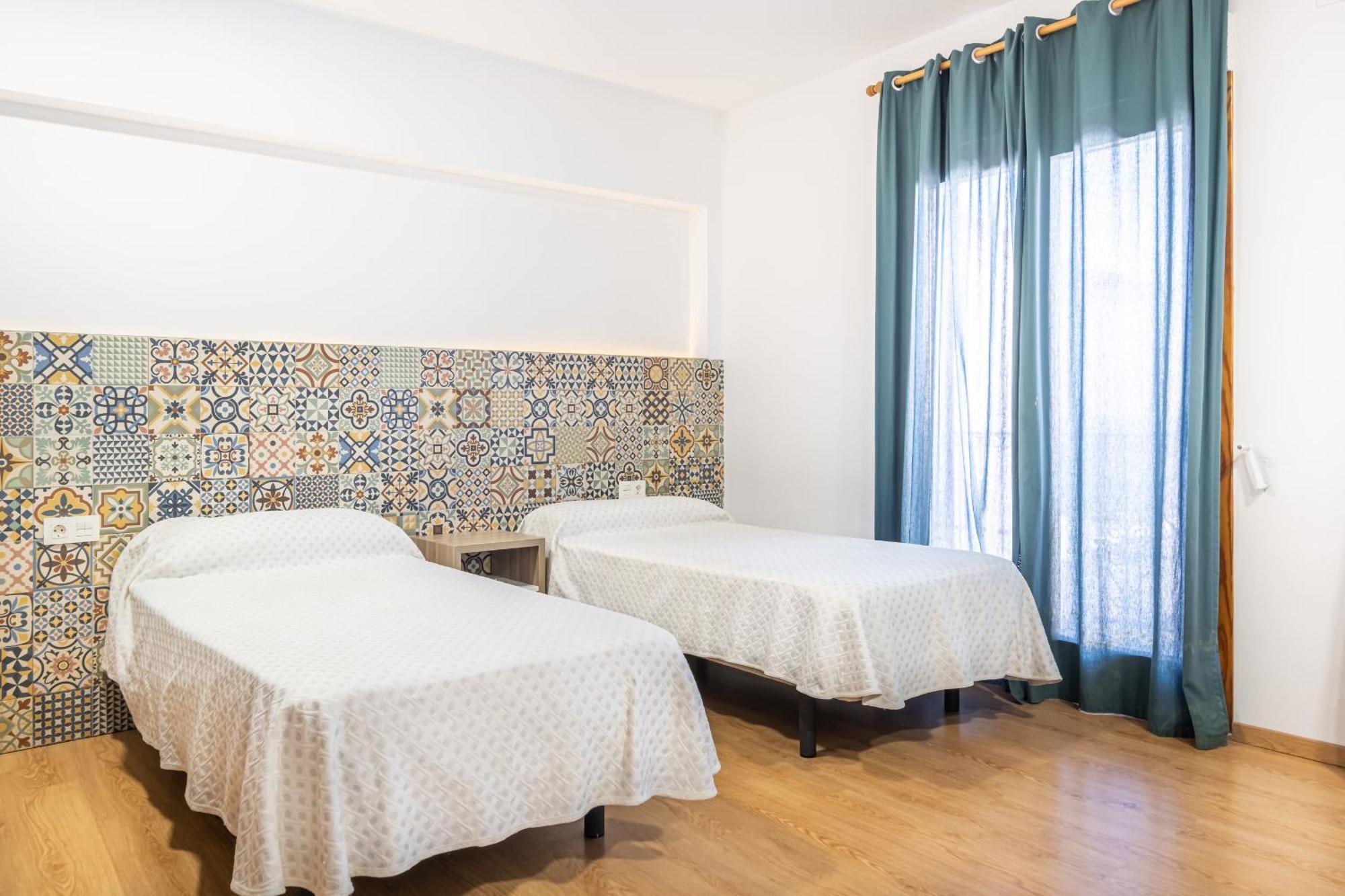 Apartamentos El Castell Benidorm Old-Town Exterior photo